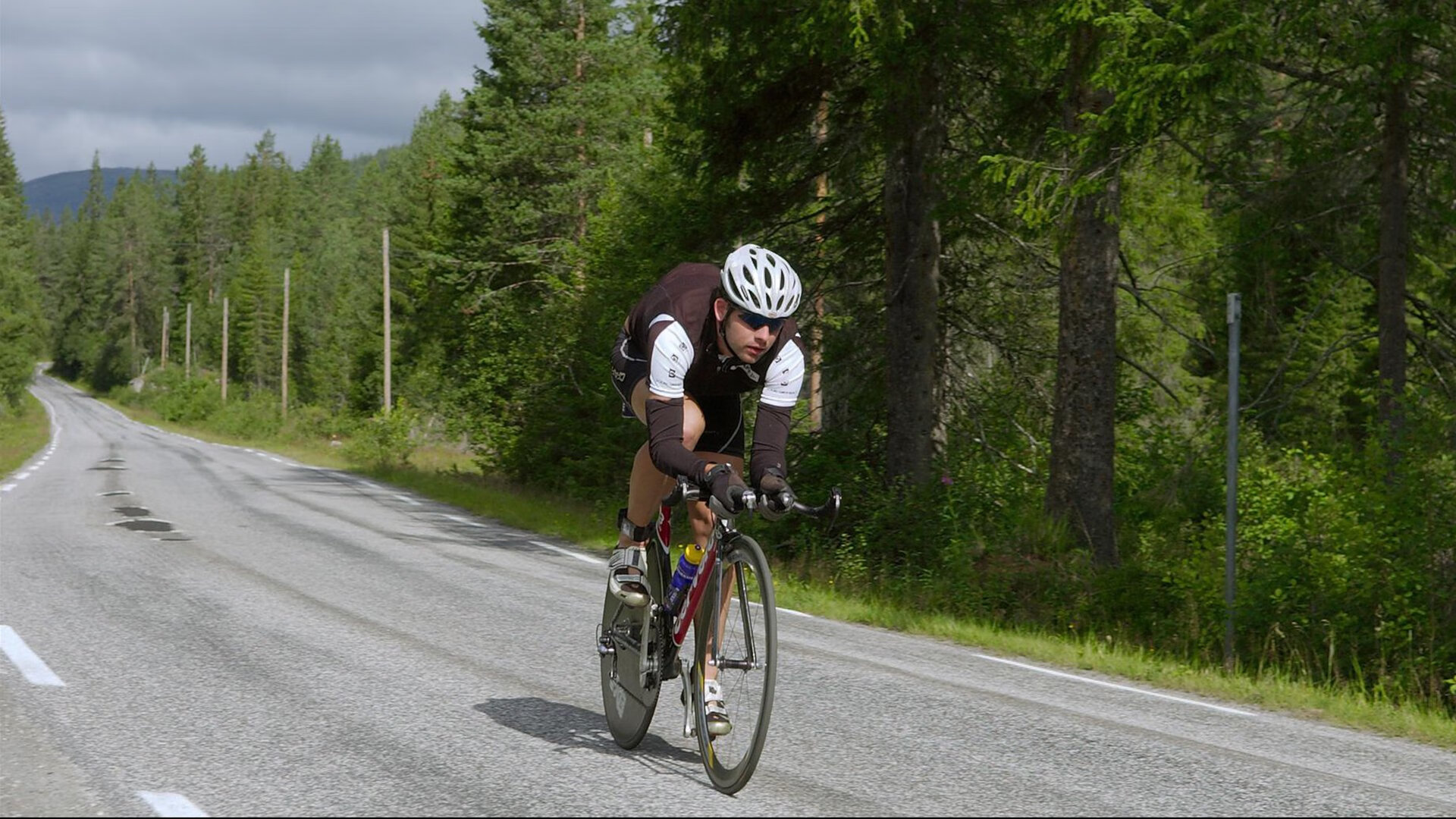 逆境中的“永不放弃”精神，激励无数球迷，在困难逆境中不放弃的励志人物